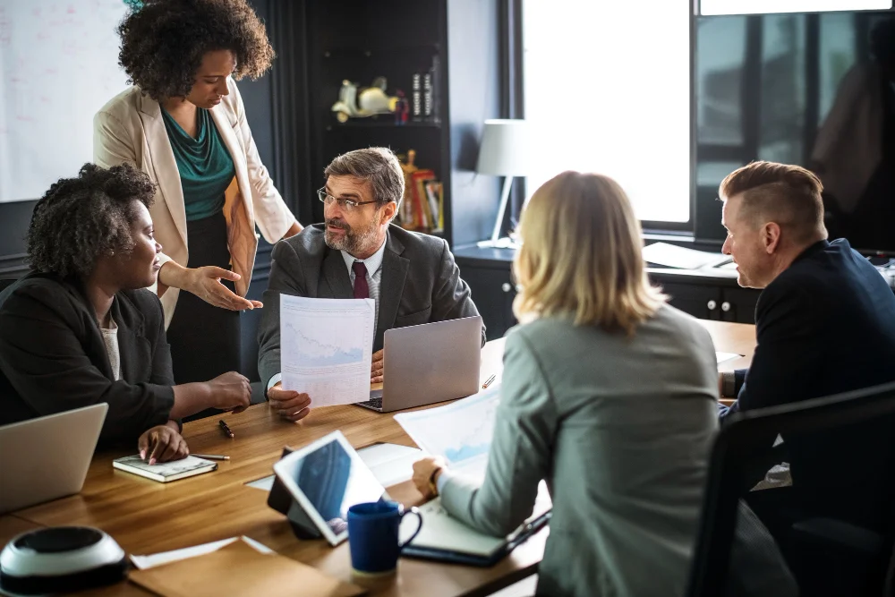 Dicas de gestão de viagens para grandes empresas